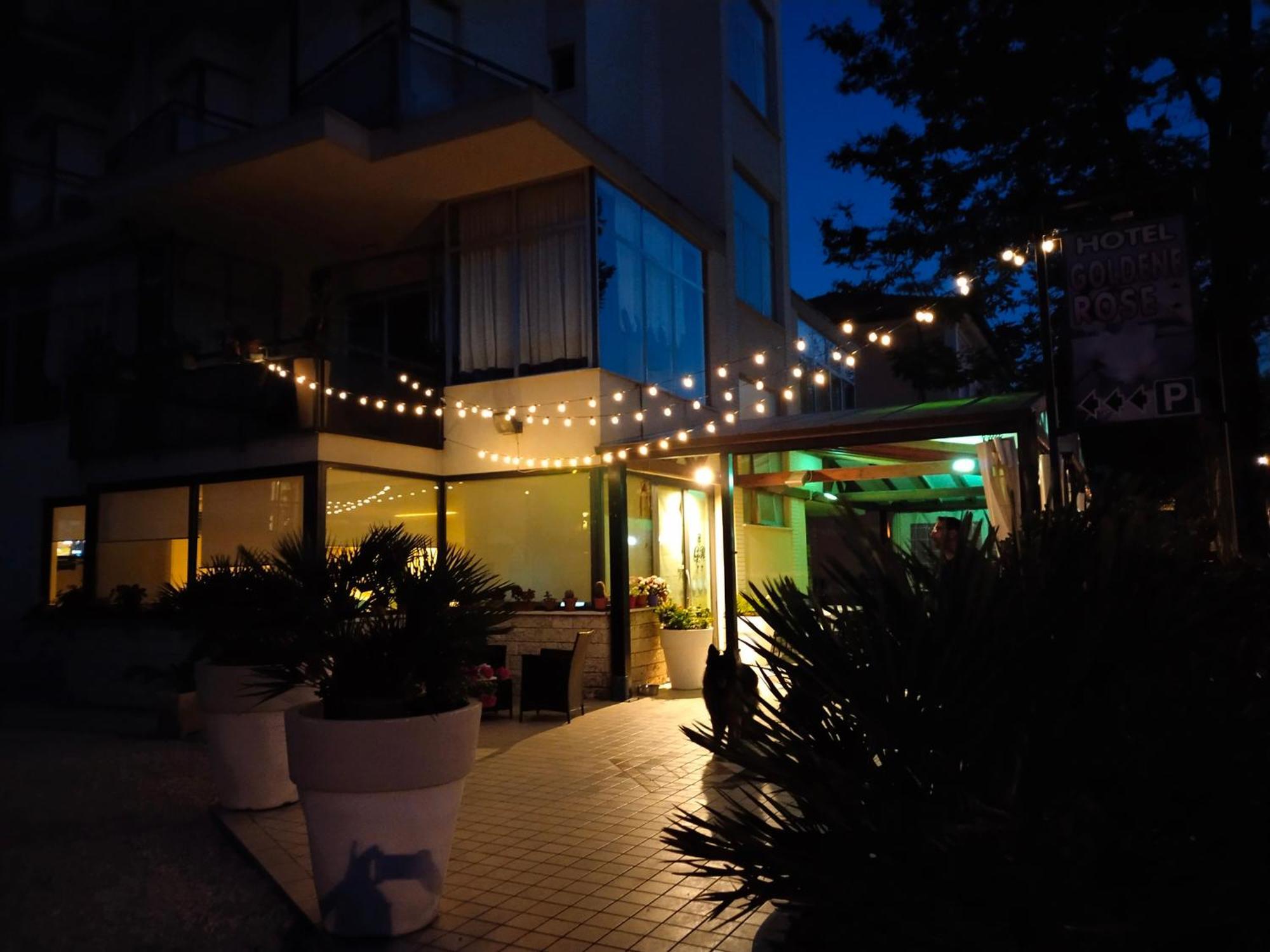 Hotel Goldene Rose Rimini Buitenkant foto